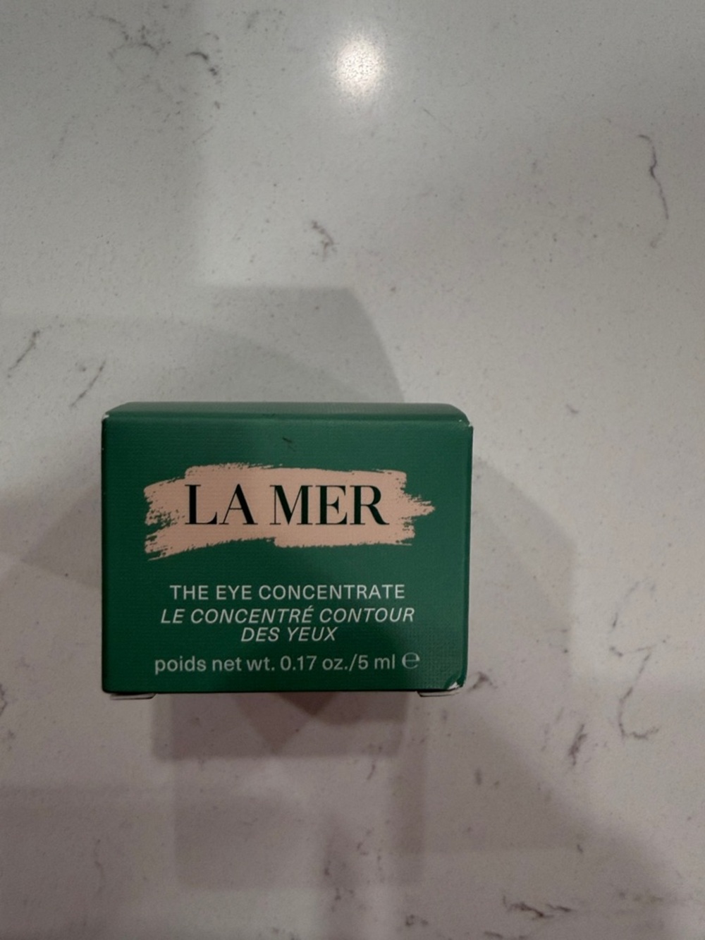 La Mer Eye Concentrate - Emerald Green Box with Beige Logo